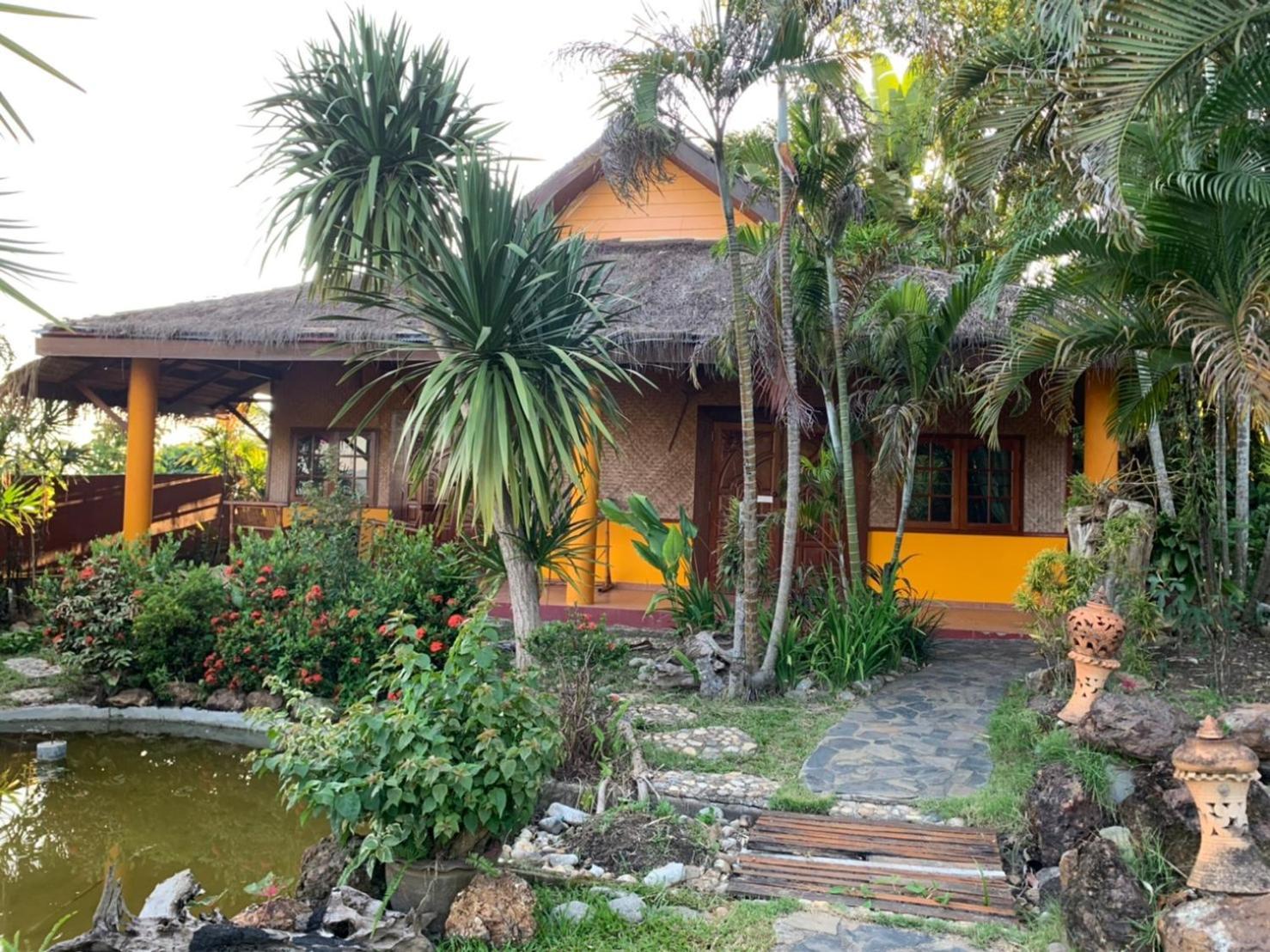 Old Tree'S House Thaton Mae Ai Exterior foto